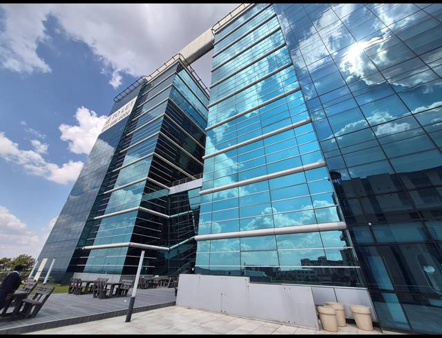 106M² OFFICE TO LET IN SANDTON CENTRAL